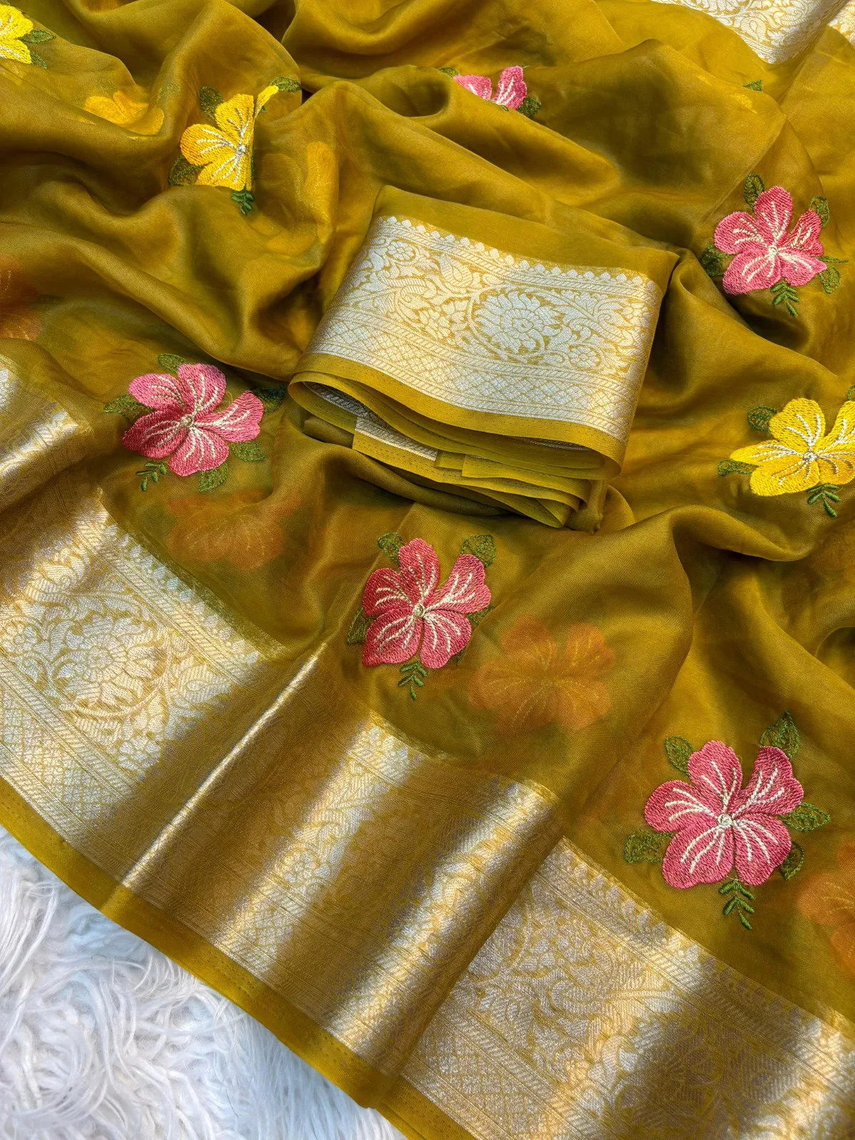 Kc 217 Kanchipuram Organza Jacquard Weaving Saree Collection